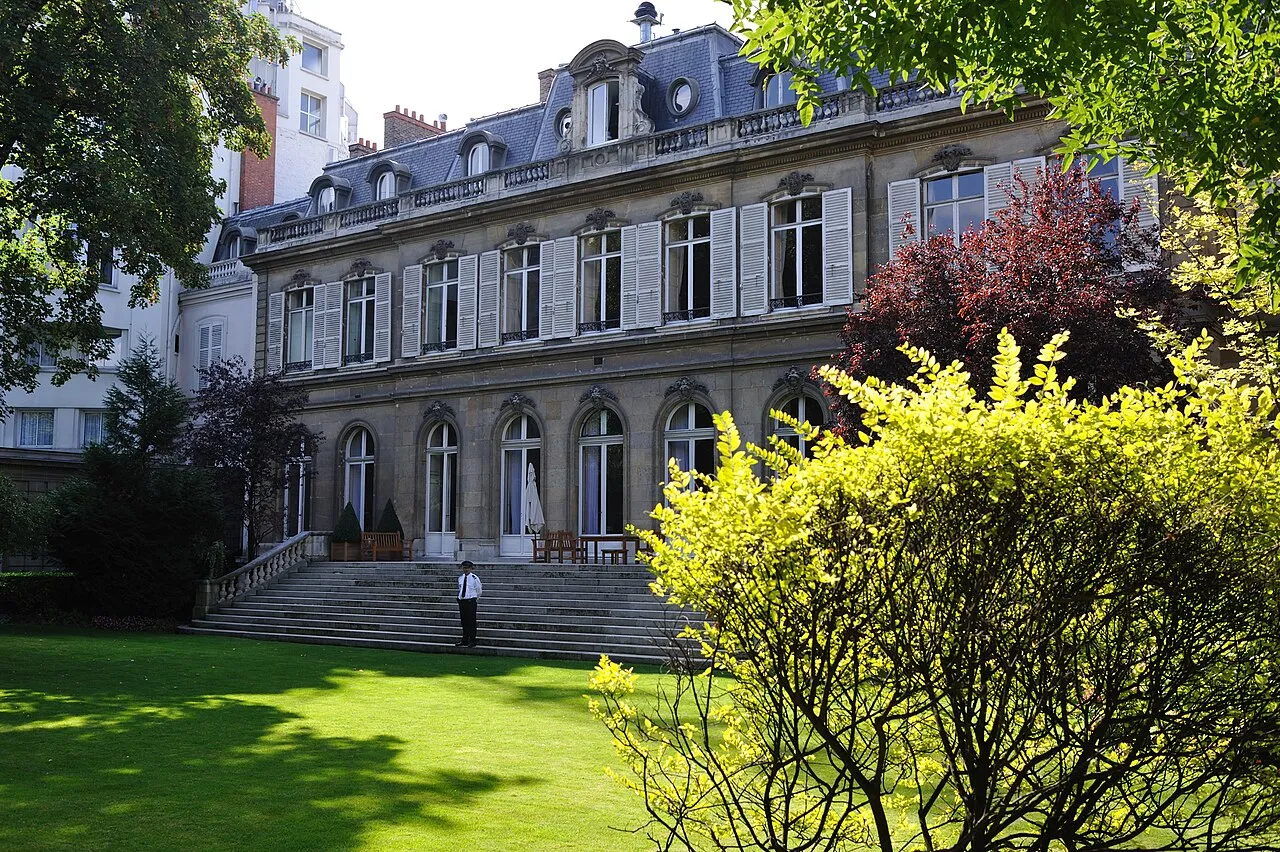 De Hôtel de Beauvau in Parijs, zetel van het Franse ministerie van Binnenlandse Zaken, dat de preventieve sluiting van de getroffen websites beval.